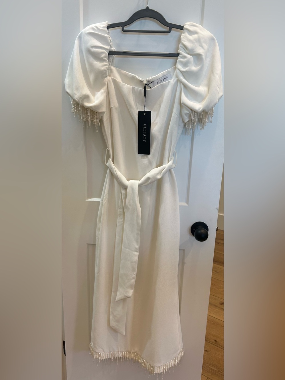 NWT Elliatt White Puff-Sleeve Midi Dress with Pearl Fringe
